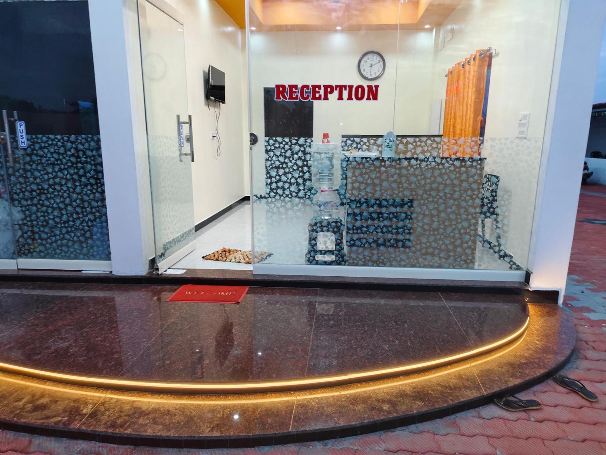 Hotel Sonia Mahi Inn 카니아쿠마리 외부 사진
